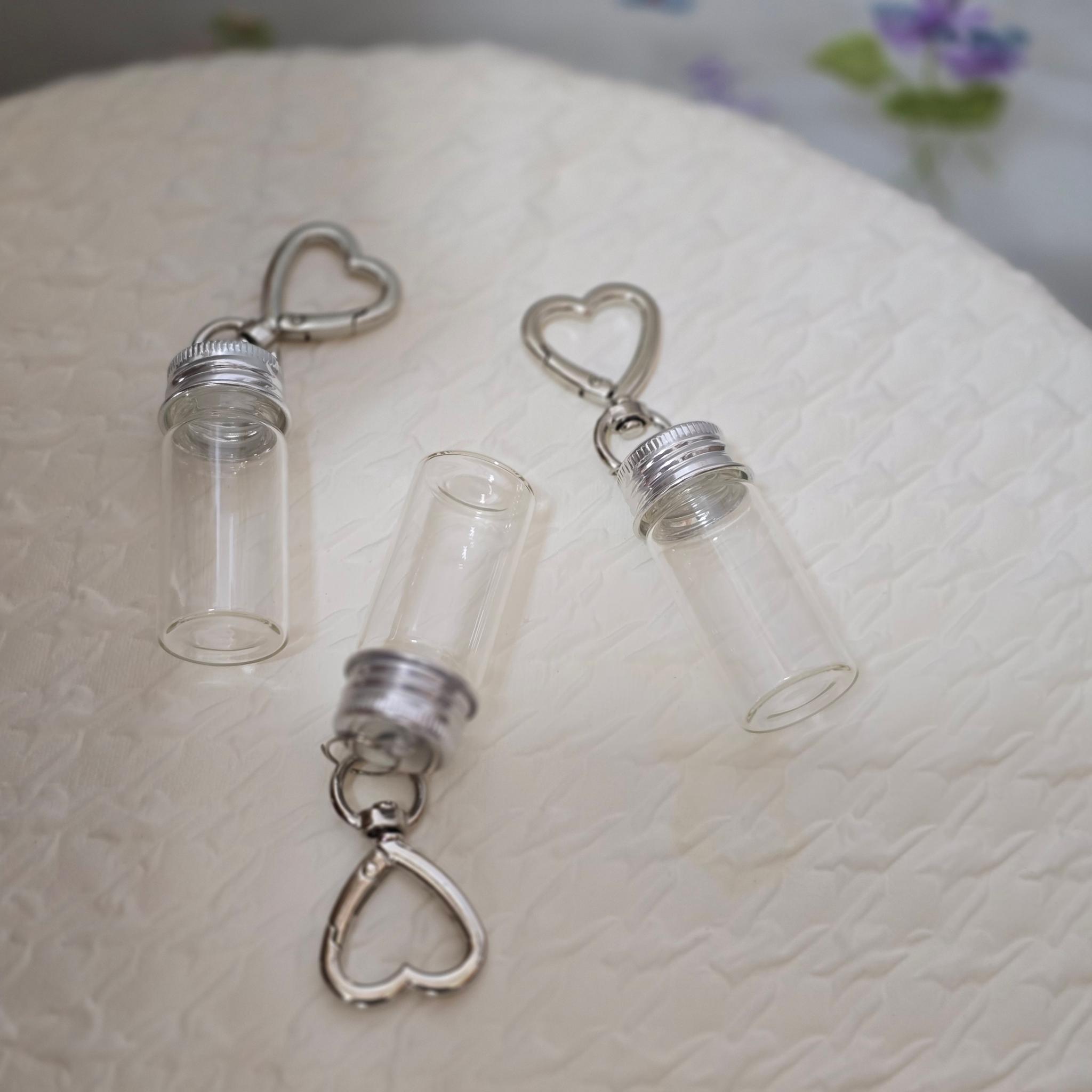 ハートカン付ミニガラスボトル★容量10ml★高さ約5センチ