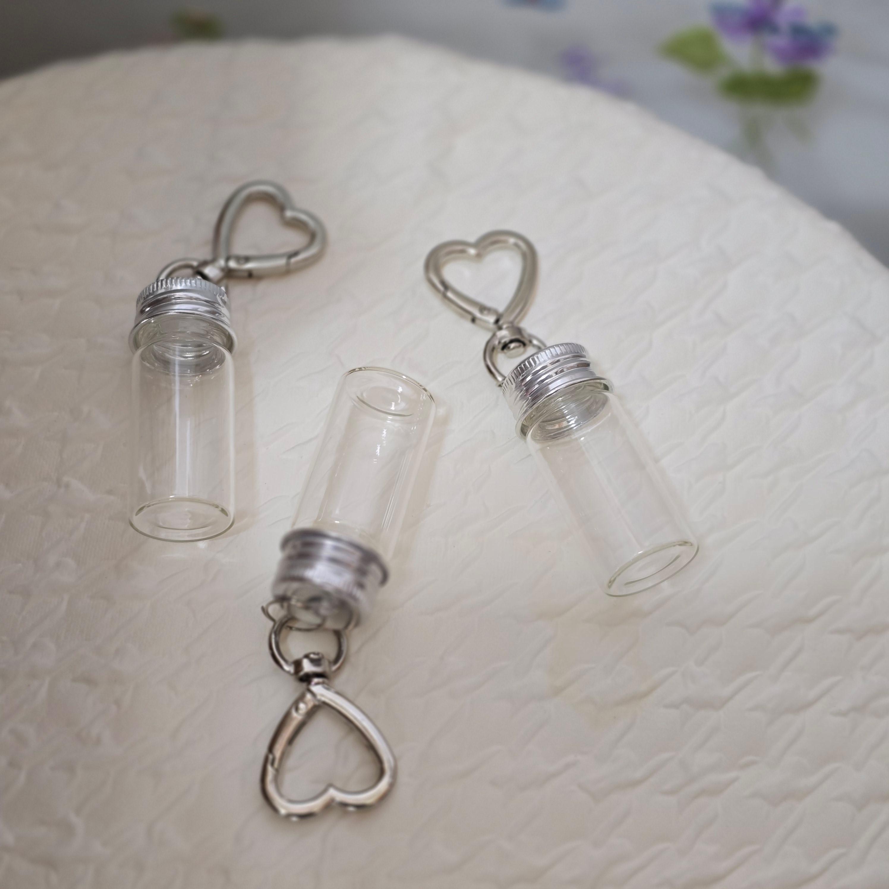 ハートカン付ミニガラスボトル★容量10ml★高さ約5センチ1枚目の画像